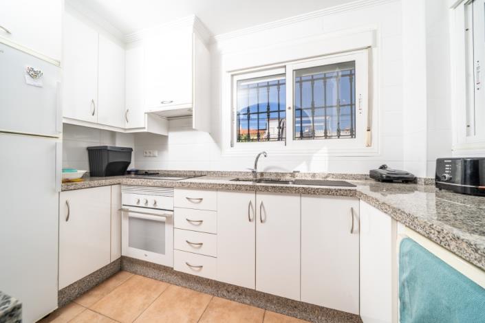 Image No.20-2 Bed Semi-Detached for sale