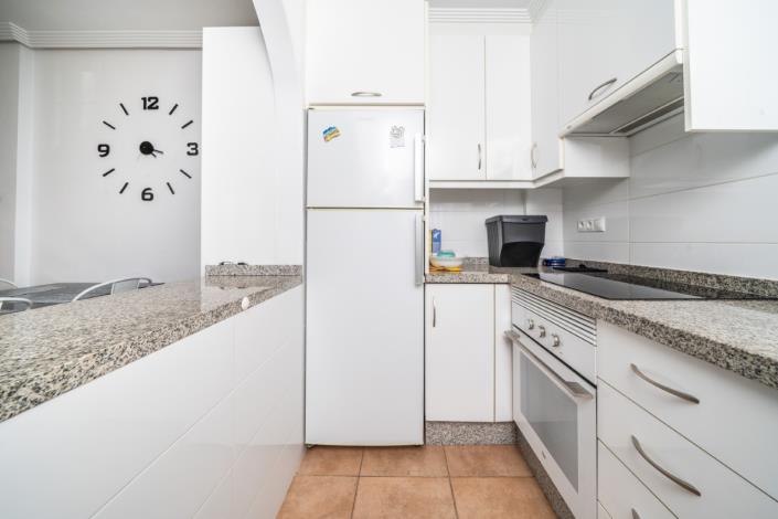 Image No.21-2 Bed Semi-Detached for sale