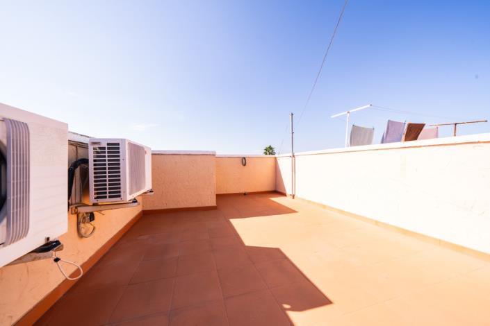 Image No.34-2 Bed Semi-Detached for sale