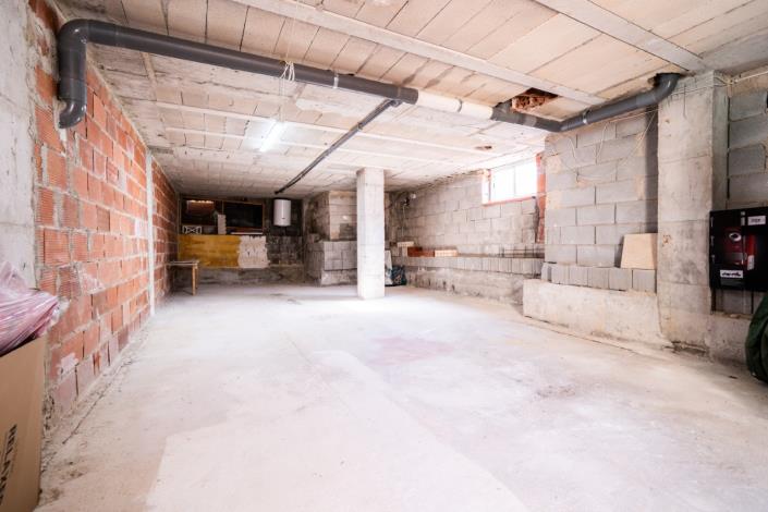 Image No.39-2 Bed Semi-Detached for sale