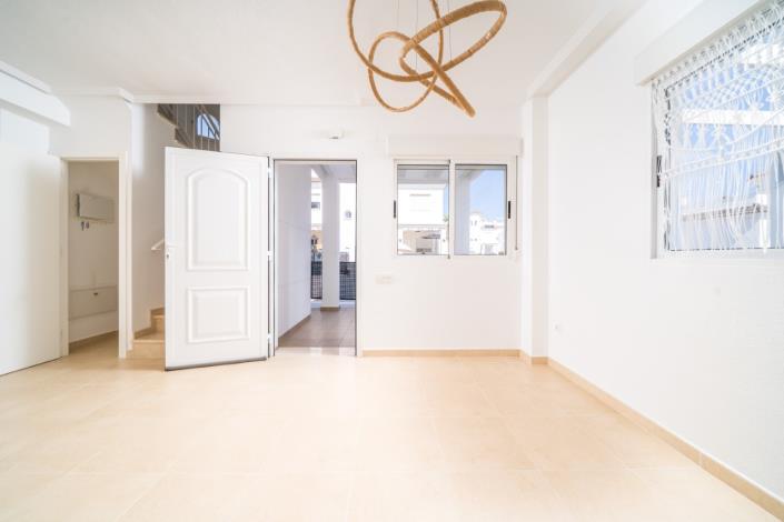 Image No.13-2 Bed Villa for sale