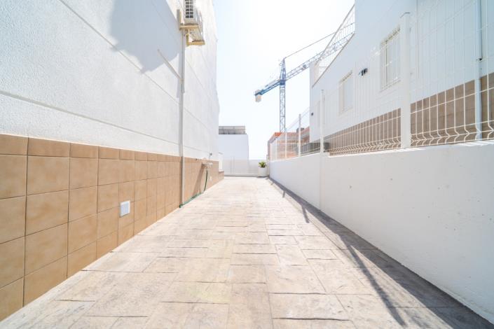 Image No.37-2 Bed Villa for sale