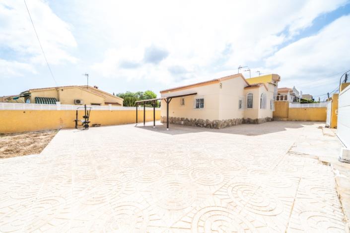 Image No.6-3 Bed Villa for sale