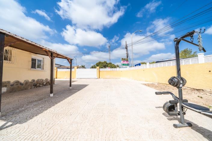 Image No.34-3 Bed Villa for sale