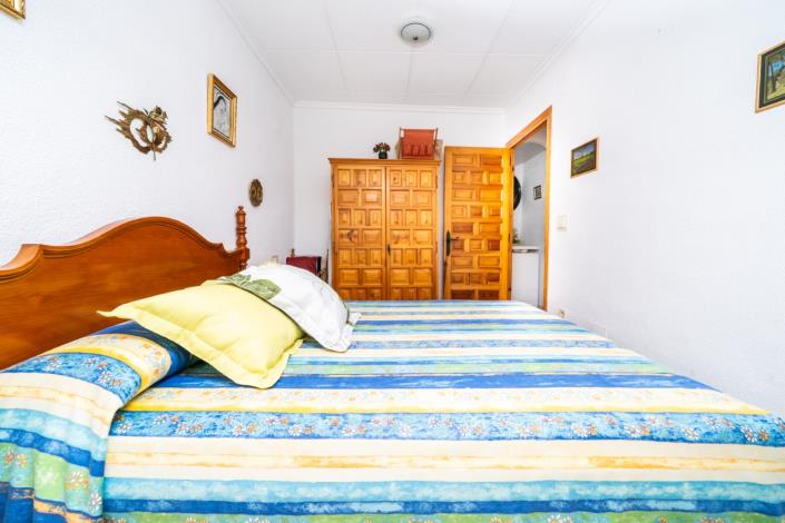 Image No.30-3 Bed Townhouse for sale