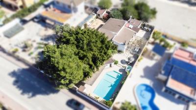 Detached-Property-for-sale-in-La-Marina--56---Canva-