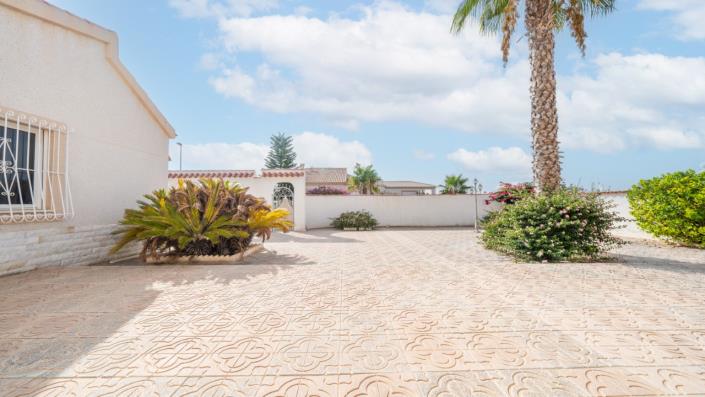 Image No.28-3 Bed Villa for sale