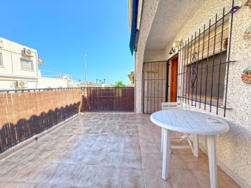 Terraced-property-for-sale-in-Alicante--4---Portals-