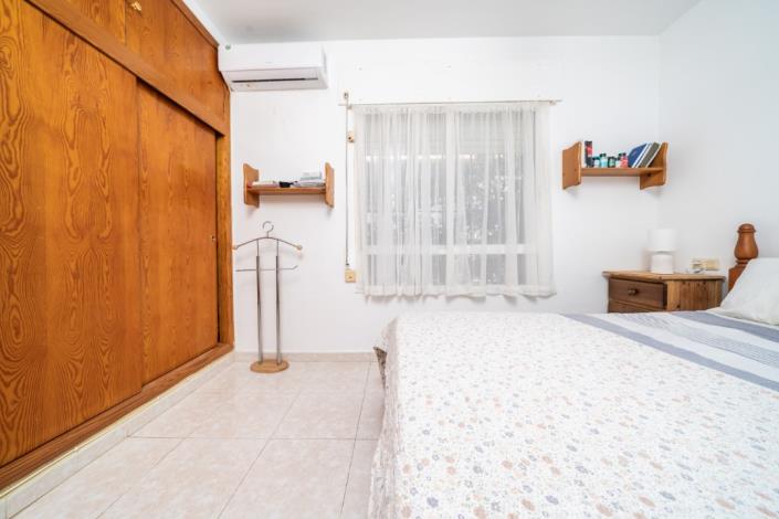 Image No.26-2 Bed Quad for sale