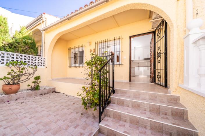 Image No.5-1 Bed Townhouse for sale