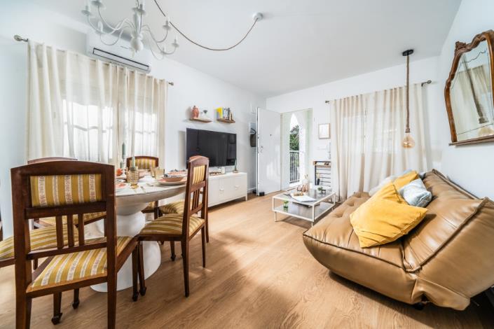 Image No.9-2 Bed Villa for sale