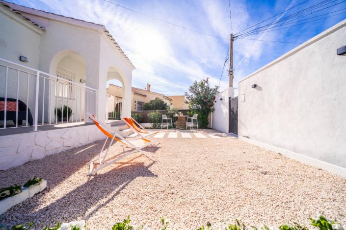 Image No.37-2 Bed Villa for sale