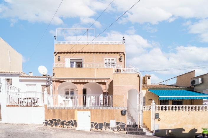 Image No.2-4 Bed Townhouse for sale