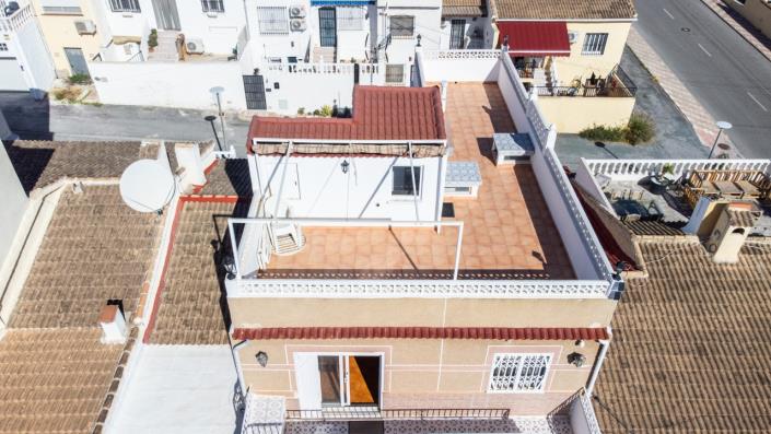 Image No.38-4 Bed Townhouse for sale