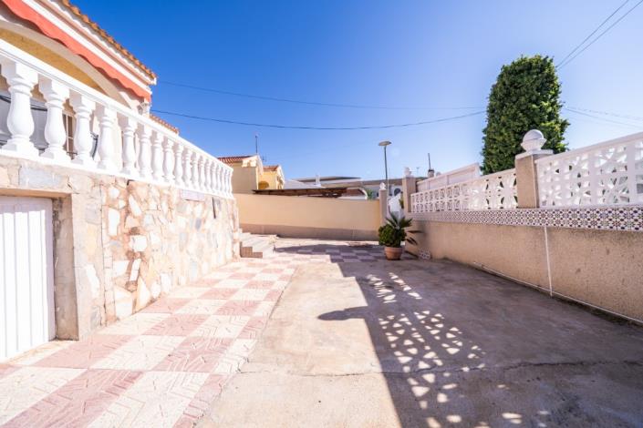 Image No.8-3 Bed Villa for sale