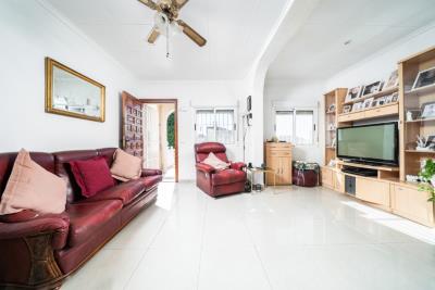 Detached-Property-for-sale-in-La-Marina--14---Portals-