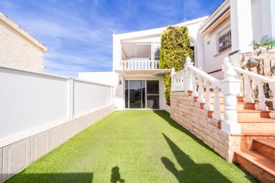 Detached-Villa-for-sale-in-La-Marina--4---Portals-