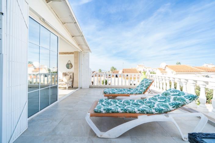 Image No.19-3 Bed Villa for sale