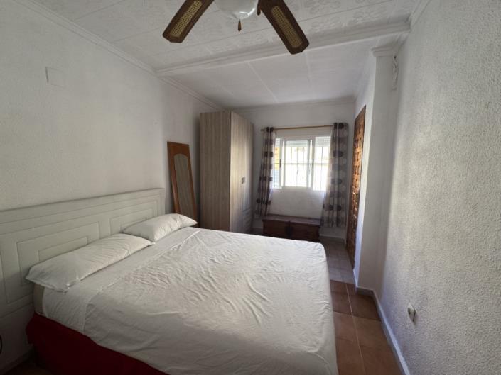 Image No.13-2 Bed Townhouse for sale