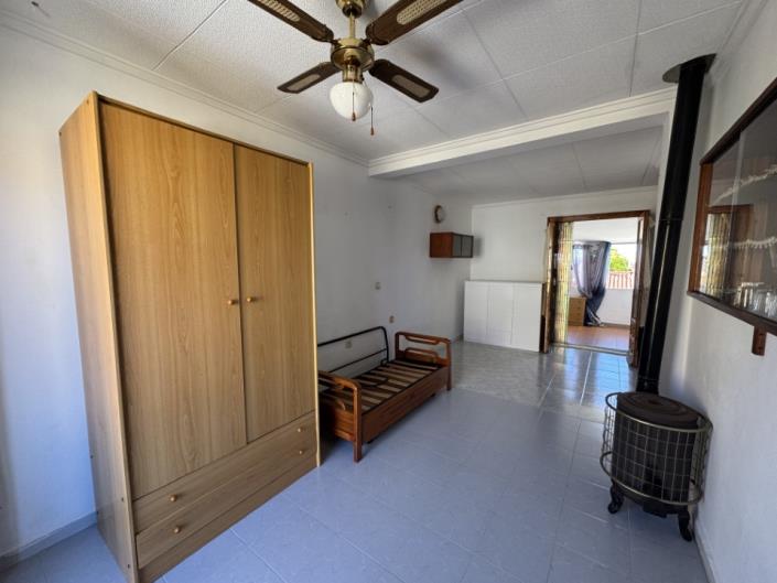 Image No.18-2 Bed Townhouse for sale