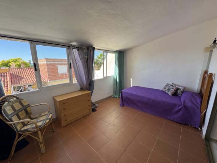 Image No.21-2 Bed Townhouse for sale