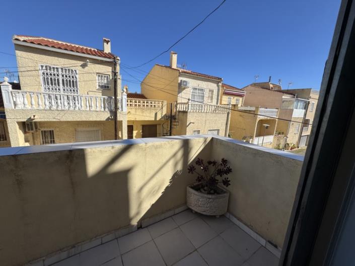 Image No.28-2 Bed Townhouse for sale