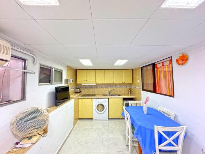 Image No.14-2 Bed Townhouse for sale