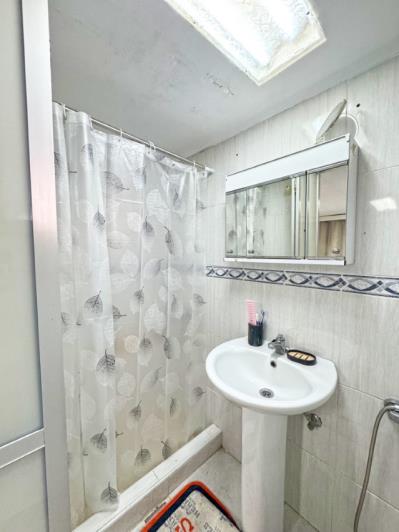 Image No.19-2 Bed Townhouse for sale