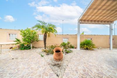 Detached-Property-for-sale-in-La-Marina--7---Portals-