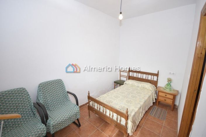 Image No.14-6 Bed Country House for sale