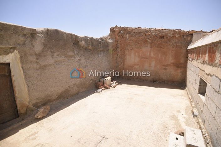 Image No.16-10 Bed Country House for sale