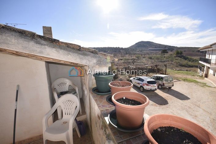 Image No.14-3 Bed Country House for sale