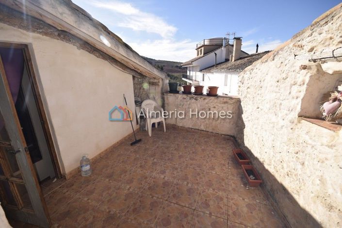 Image No.15-3 Bed Country House for sale