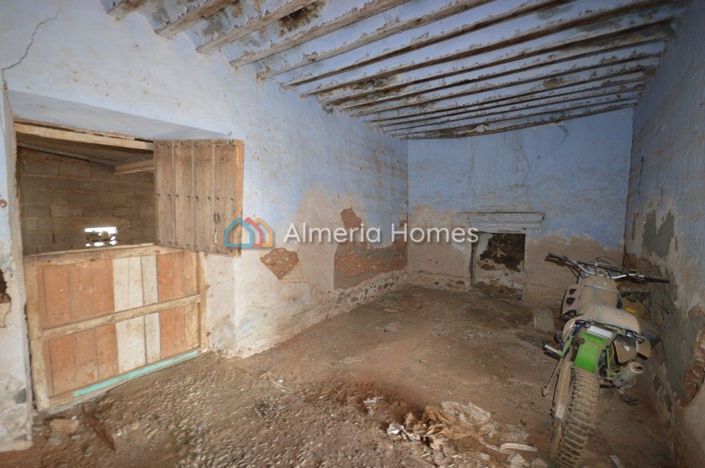 Image No.4-4 Bed Country House for sale