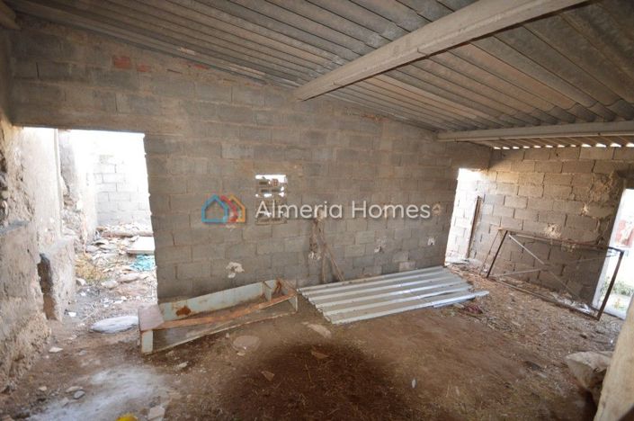 Image No.8-4 Bed Country House for sale