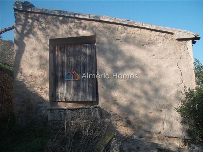 Image No.12-4 Bed Country House for sale