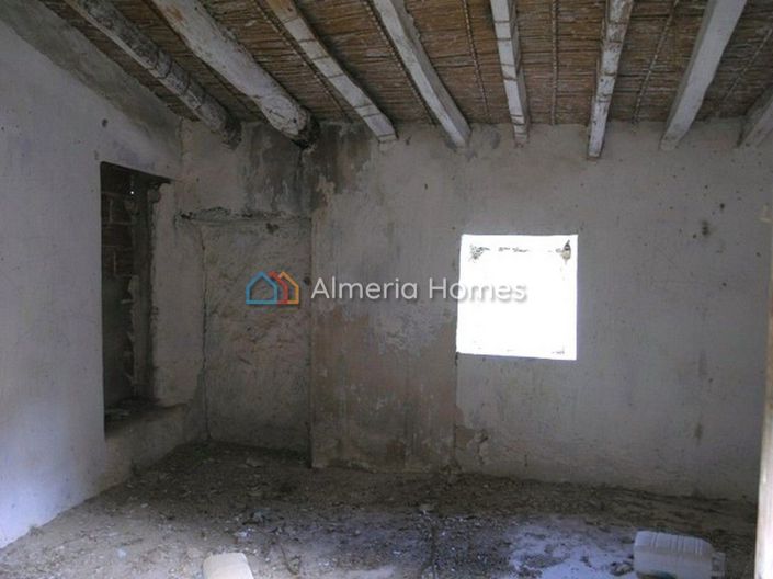 Image No.8-4 Bed Country House for sale