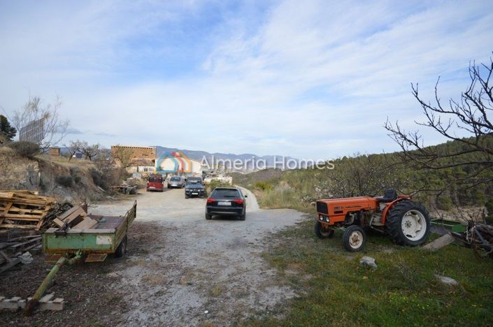 Image No.11-2 Bed Country House for sale