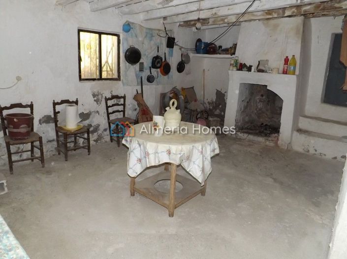 Image No.8-4 Bed Country House for sale