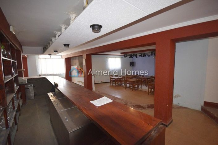 Image No.5-3 Bed Property for sale