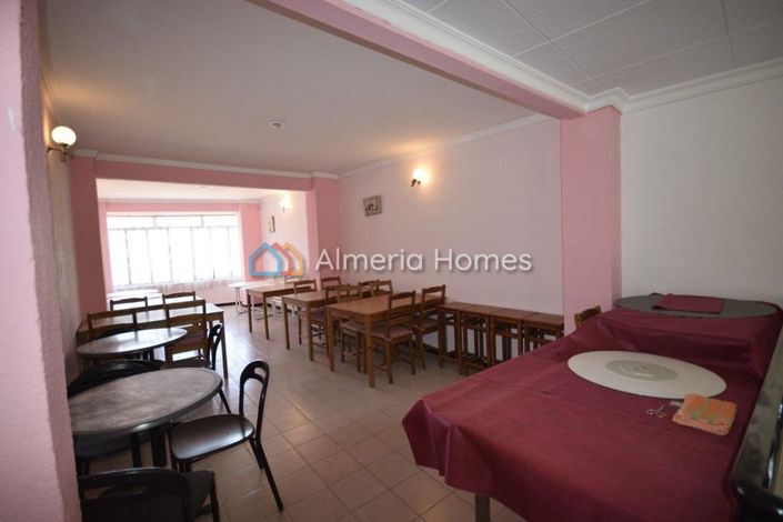 Image No.9-3 Bed Property for sale