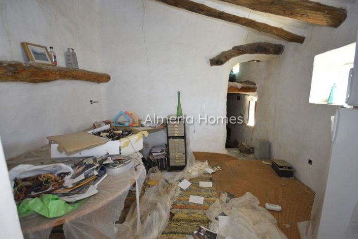 Image No.9-3 Bed Country House for sale