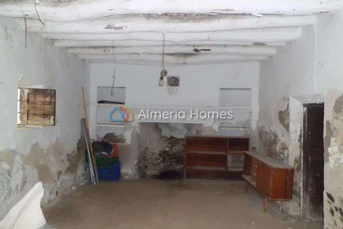 Image No.4-9 Bed Village House for sale