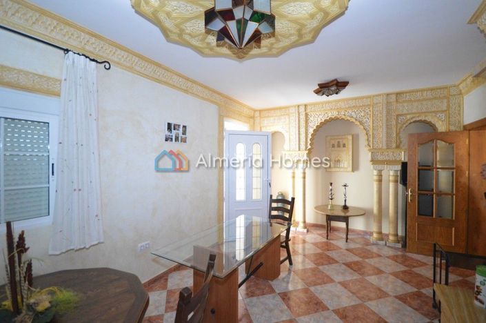 Image No.5-4 Bed Villa for sale