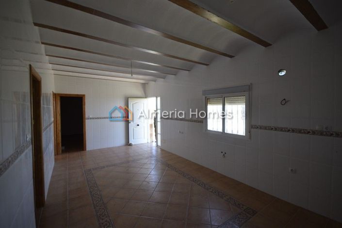 Image No.4-4 Bed Villa for sale