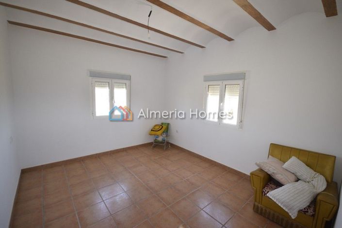 Image No.5-4 Bed Villa for sale