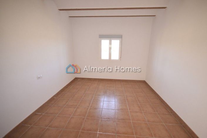 Image No.6-4 Bed Villa for sale