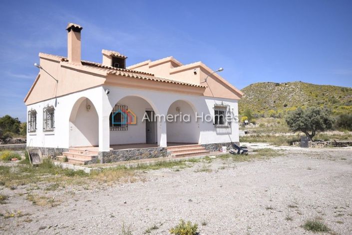 Image No.1-3 Bed Villa for sale
