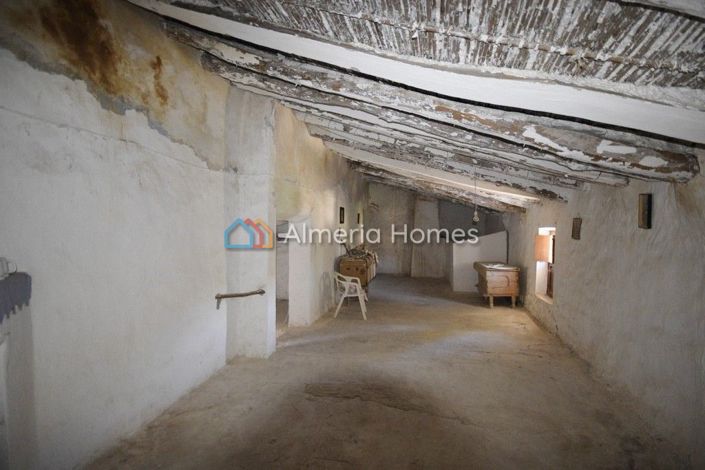 Image No.15-8 Bed Country House for sale