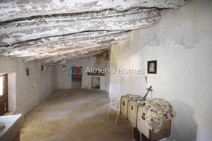 Image No.16-8 Bed Country House for sale